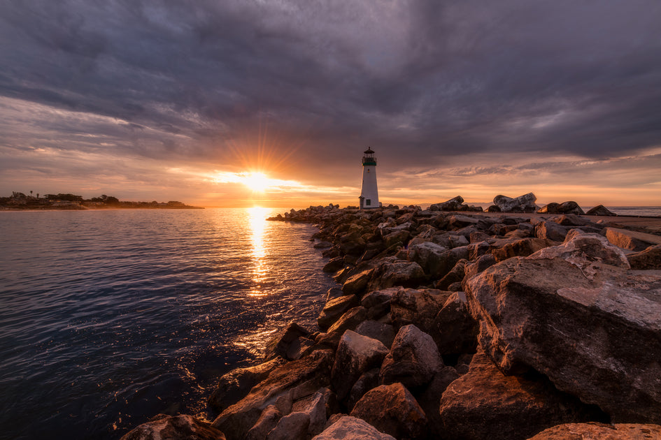 Walton Lighthouse Santa Cruz Sunrise – Getty Photography